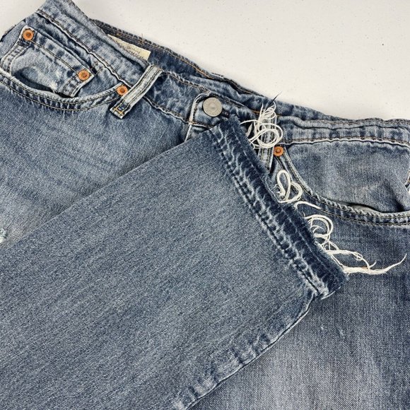 Levis Jeans Women's Size 29 Distressed Light Wash Patch Comfort‎ Grunge Skater - Picture 1 of 15
